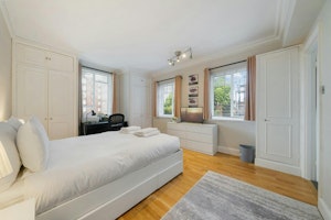 Kensington Kinship image 9