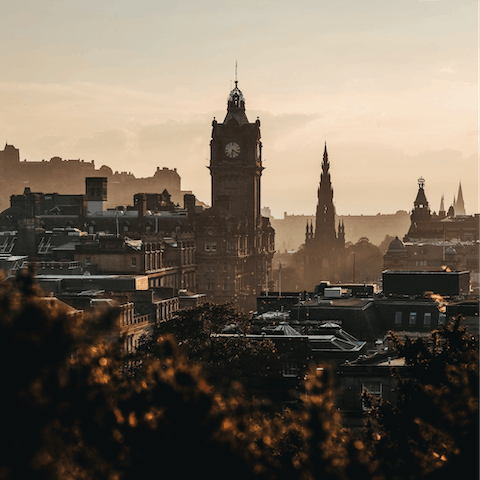 Walk to Princes Street, the very centre Edinburgh, in five minutes