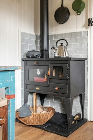 Little Idyll image 14