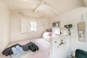 Little Idyll image 10
