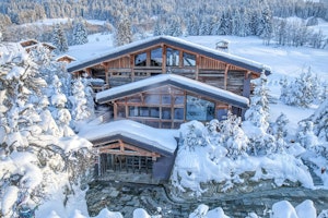 Alpine Chateau image 3