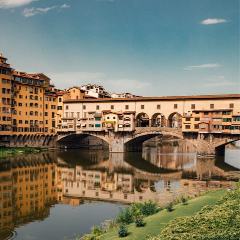 Walk fifteen minutes to Ponte Vecchio