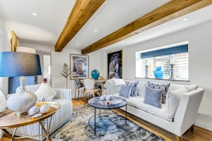 Cosy Cotswolds Cottage image 10