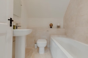 Cosy Cotswolds Cottage image 6