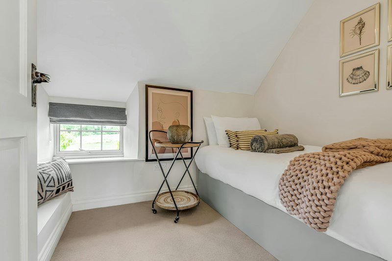 Cosy Cotswolds Cottage additional image