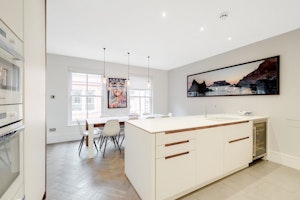 An Elegant Abode image 9