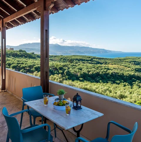 Tuck into an alfresco breakfast on the balcony and admire the countryside views