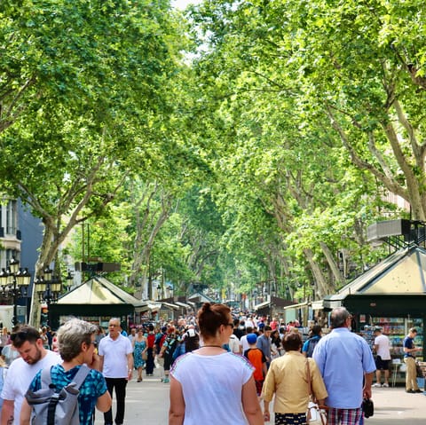 Spot the street performers along La Rambla, a minute away from your dororstep