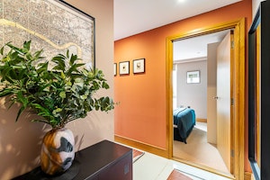 London Peach image 11