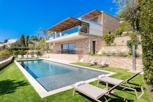 Azure Heights Rest image 11