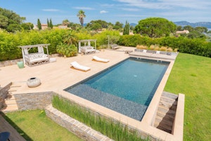 A Mediterranean Muse image 4
