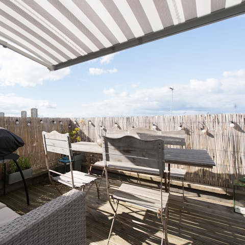 Enjoy a barbecue on the heated roof terrace