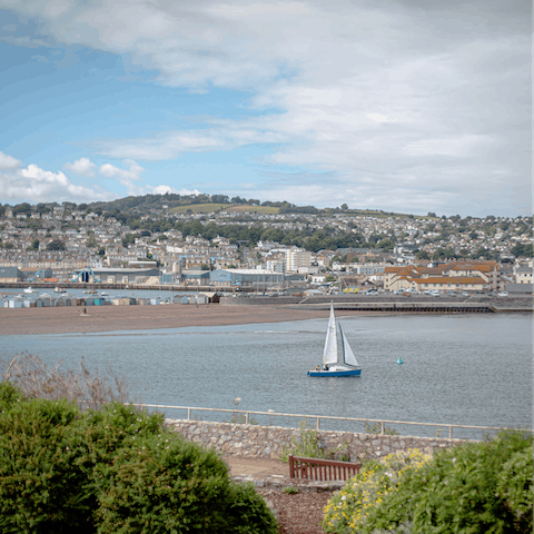 Stay just a short stroll from Torquay Harbour and its sandy beaches