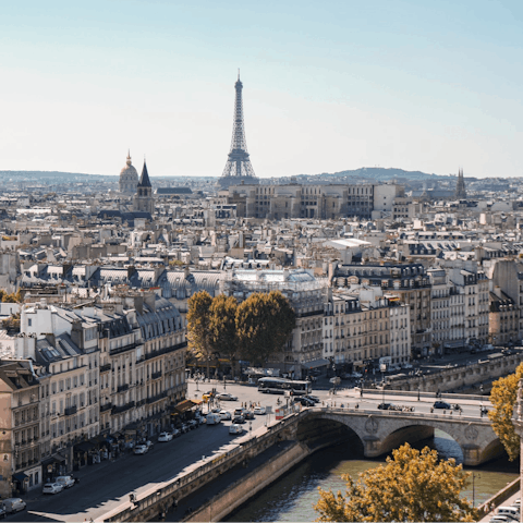 Stay in the heart of Paris' 1st arrondissement