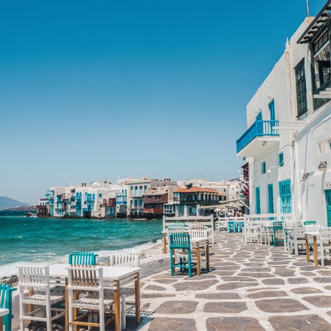 Explore the turquoise and white charm of Mykonos town