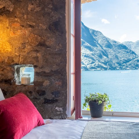 Wake up to incredible vistas of Lake Como