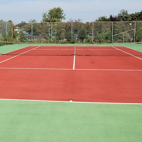 Improve your tennis skills on the court