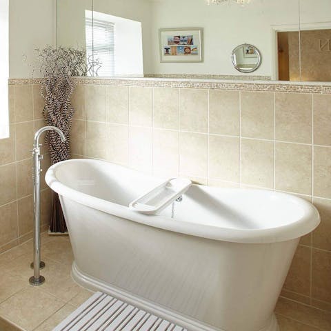 Soak sore muscles in the rolltop bath after a coastal walk along the Cleveland Way