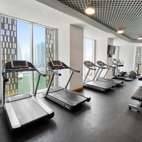 Gaze out over the Dubai Marina as you work out in the state-of-the-art gym