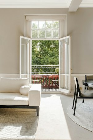 The Cadogan Set image 7