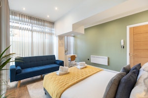 Central Canvas image 8