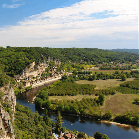 Explore the gorgeous Dordogne countryside – Aubeterre-sur-Donne, one of the prettiest villages in France, is just a short drive away