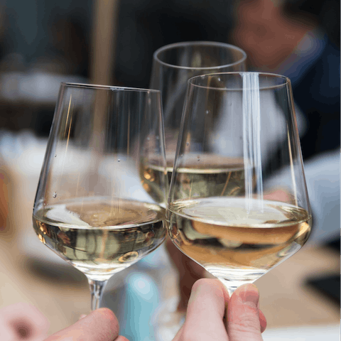 Treat yourself to a delicious meal at the gourmet eateries in this neighbourhood