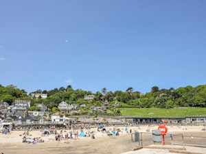 Surf Heights image 2