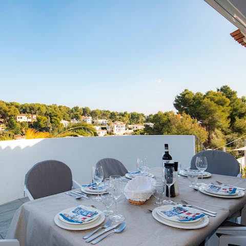 Spend the evening dining alfresco as you watch the sunset