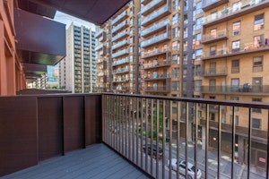 Modern Urban image 8
