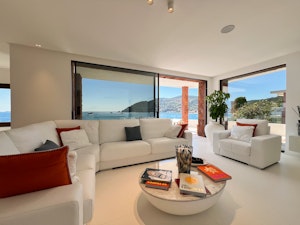 Cannes Bay Vistas image 14