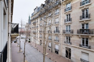 Artist's Influence image 2
