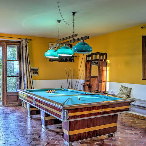 Start a tournament in the billiard room