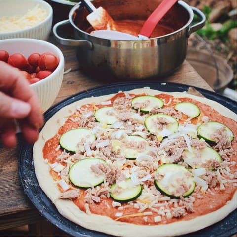 Show off your culinary skills with a pizza making class