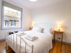 Coastal Cottage Escape image 11