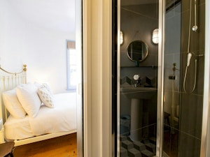Coastal Cottage Escape image 7
