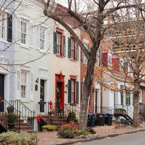 Explore the charming streets of Georgetown and discover craft beer bars and coffee shops