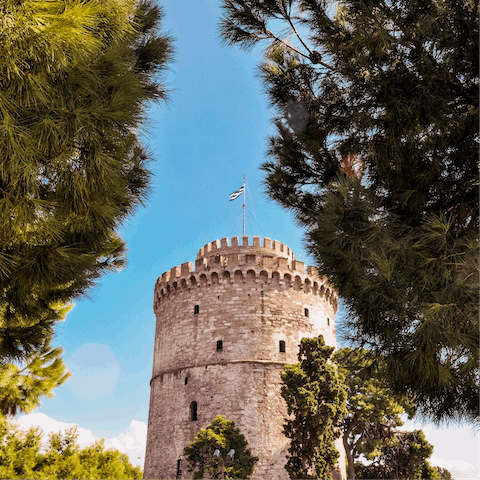 Explore Thessaloniki on foot – the White Tower is a short stroll away