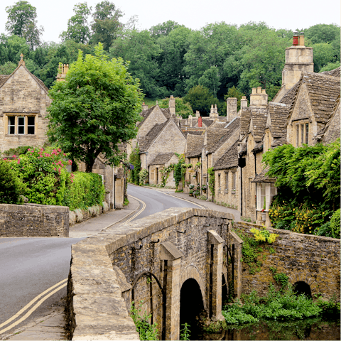 Discover the charm of the Cotswolds by walking The Cotswold Way