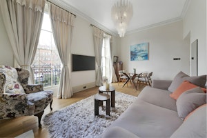 Ivy Terrace image 5