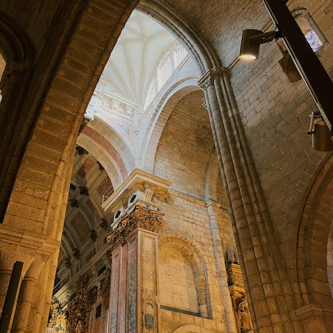Take some pictures of Porto Cathedral, a short drive away