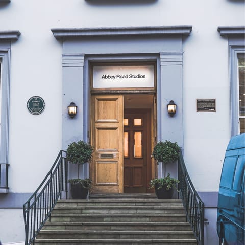 Take some photos of the famous Abbey Road Studios nearby