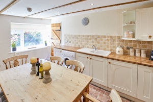 The Island Home image 12