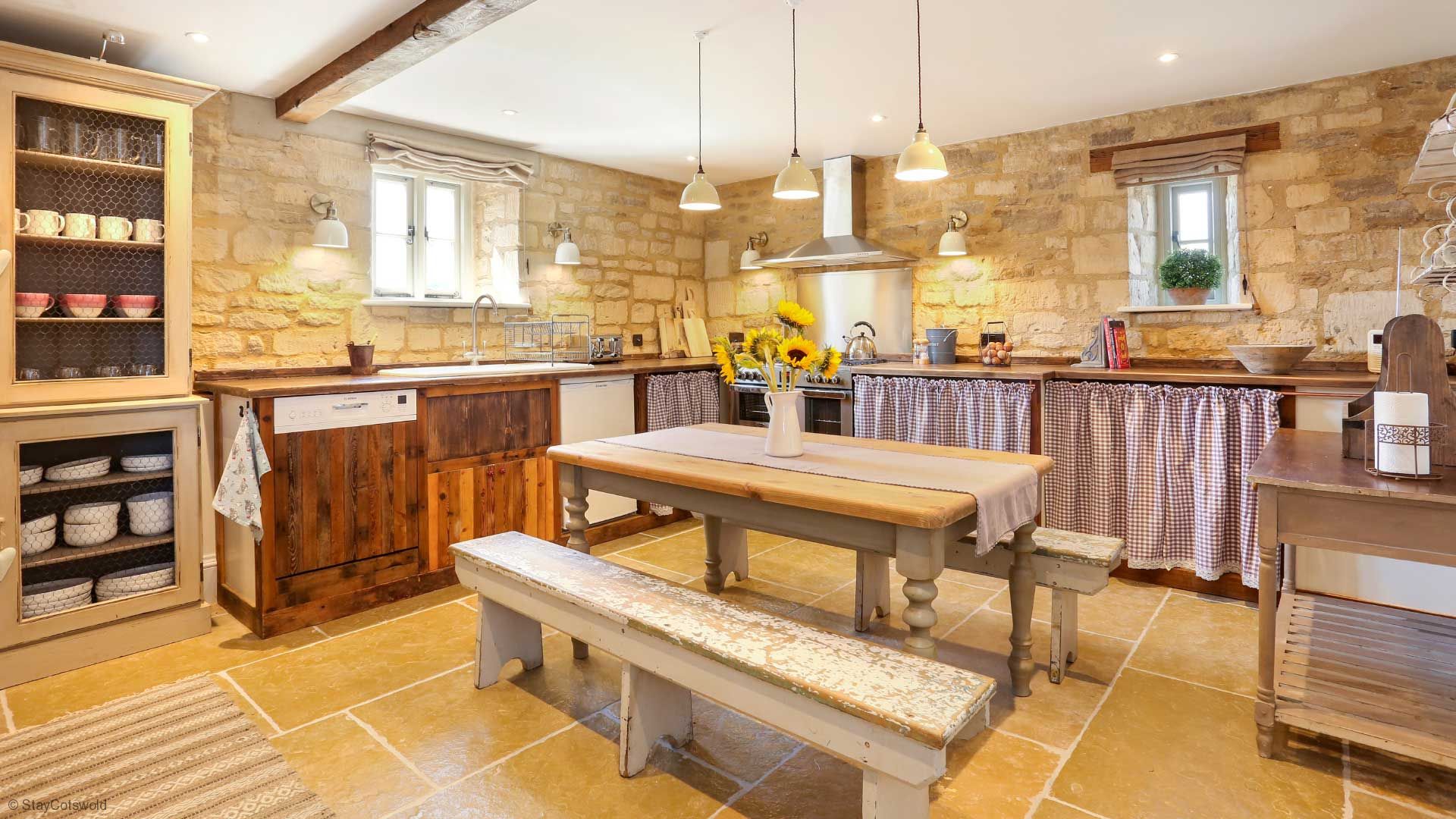 Rustic Retreats, Faringdon, Oxfordshire | Plum Guide