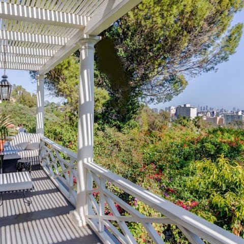Marvel at the fantastic LA views from the comfort of the terrace 