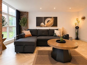 Brick & Daylight image 4
