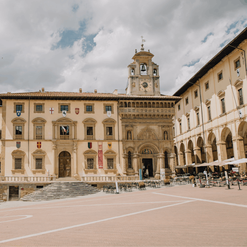 Explore the ancient city of Arezzo – it's a fifteen-minute drive