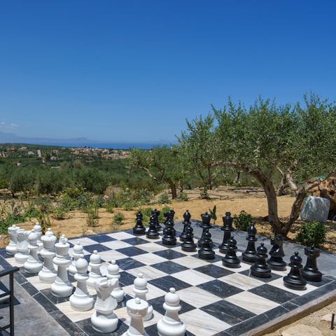 Put your mind to the test with a game of chess in the open air