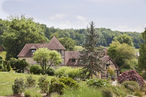 Manor by the Lake image 6
