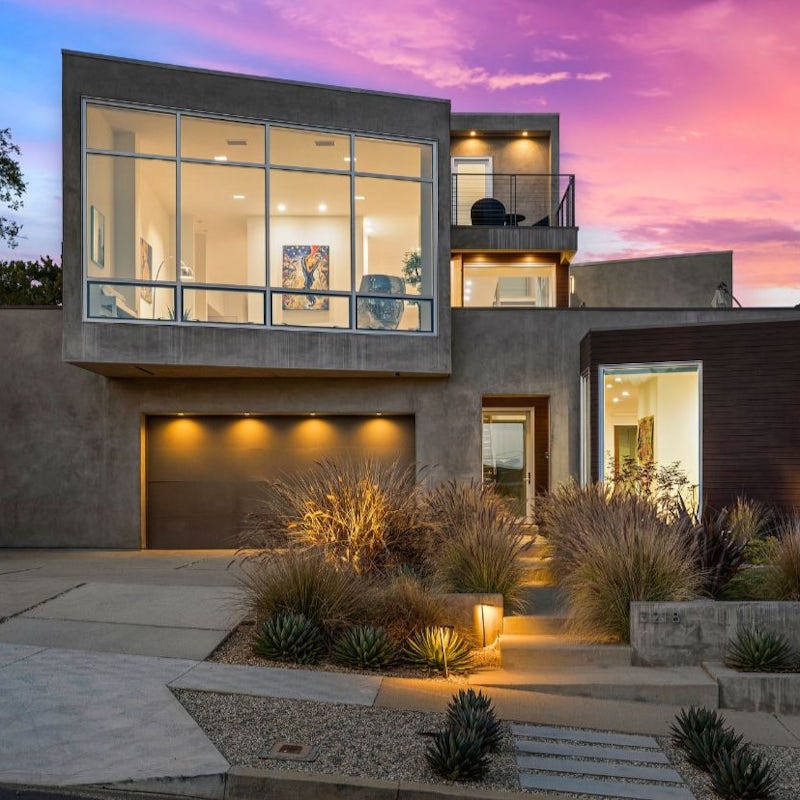 Embrace quintessential California living from the stylish neighbourhood of Mar Vista
